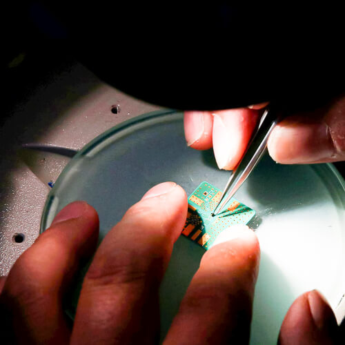 Alibaba in the race to rescue failed chip firm Unigroup Alibaba in the race to rescue failed chip firm Unigroup