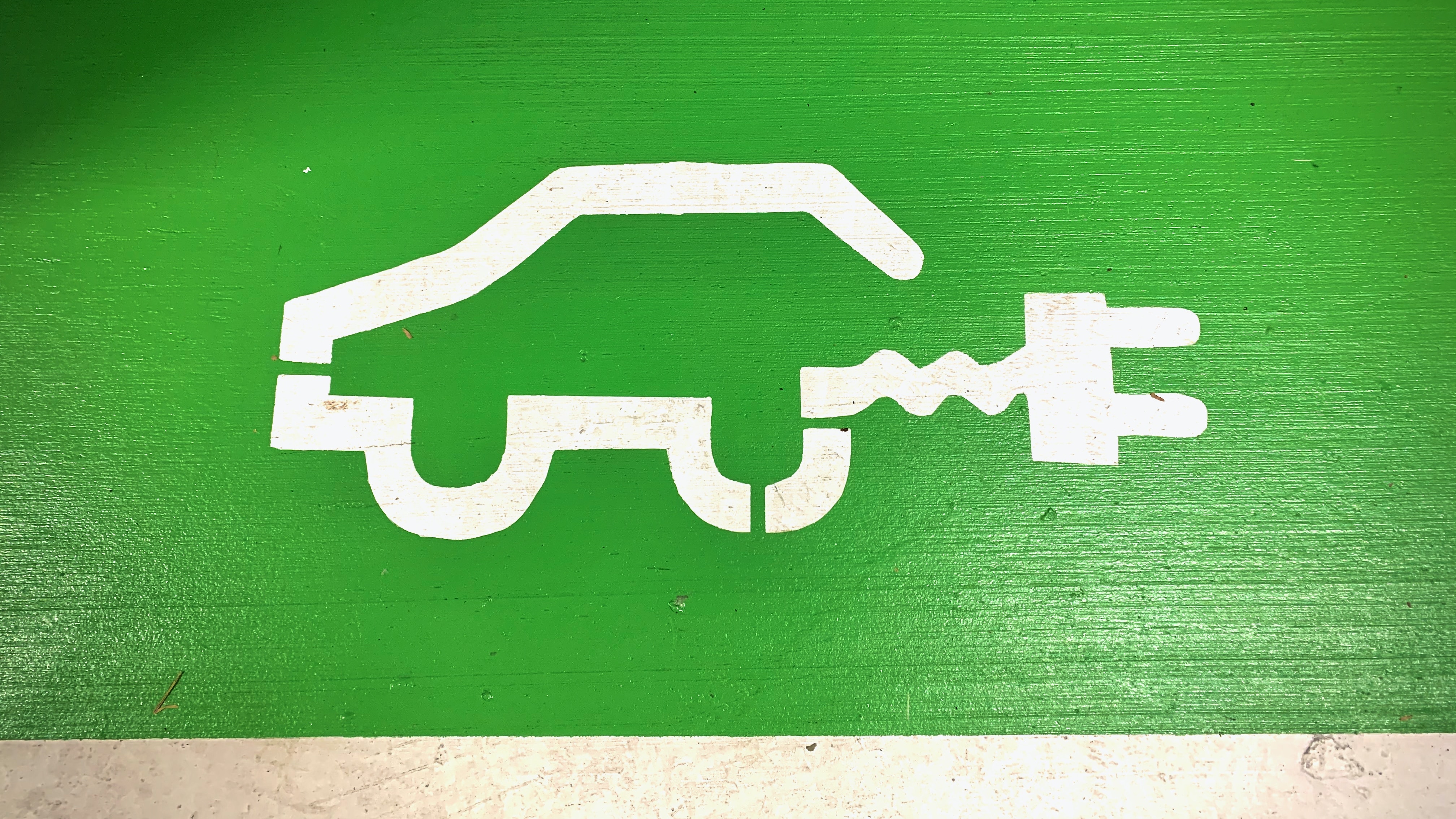 Eurobites: Mobile coverage gaps threaten to throw UK's EV revolution into reverse – RAC - Vimarsana News