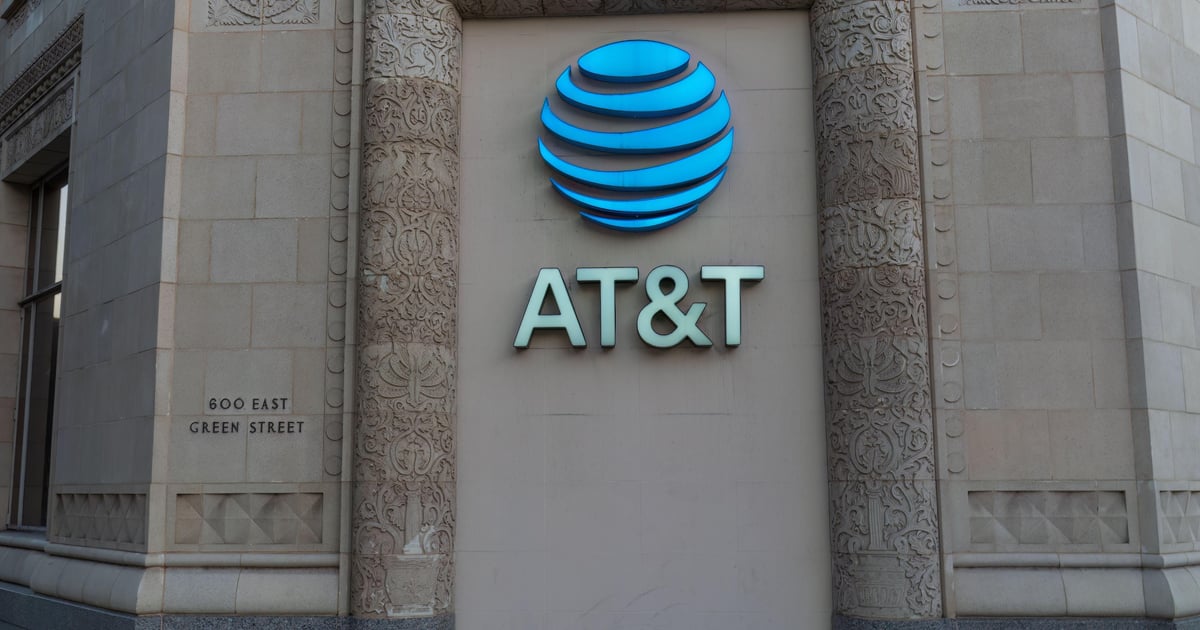 FWA and fiber fuel drive broadband sub growth at AT&T