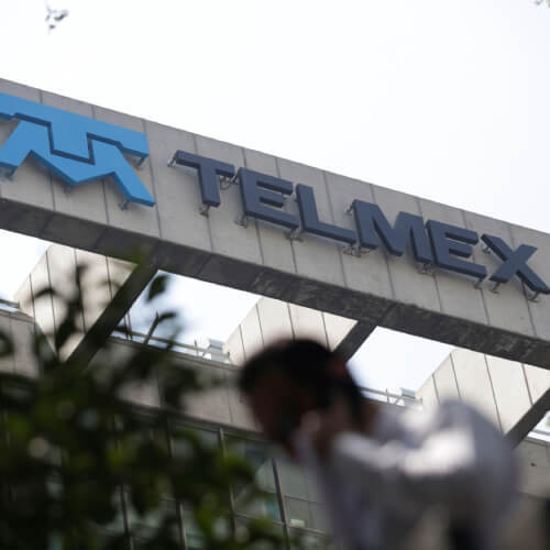 Telmex workers lay down tools over pay