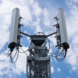 Dish teams with UScellular for 5G towers