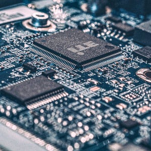 Eurobites: Dutch government imposes new chip-tech export ban