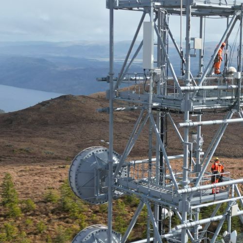 Eurobites: EE takes 4G to Loch Ness