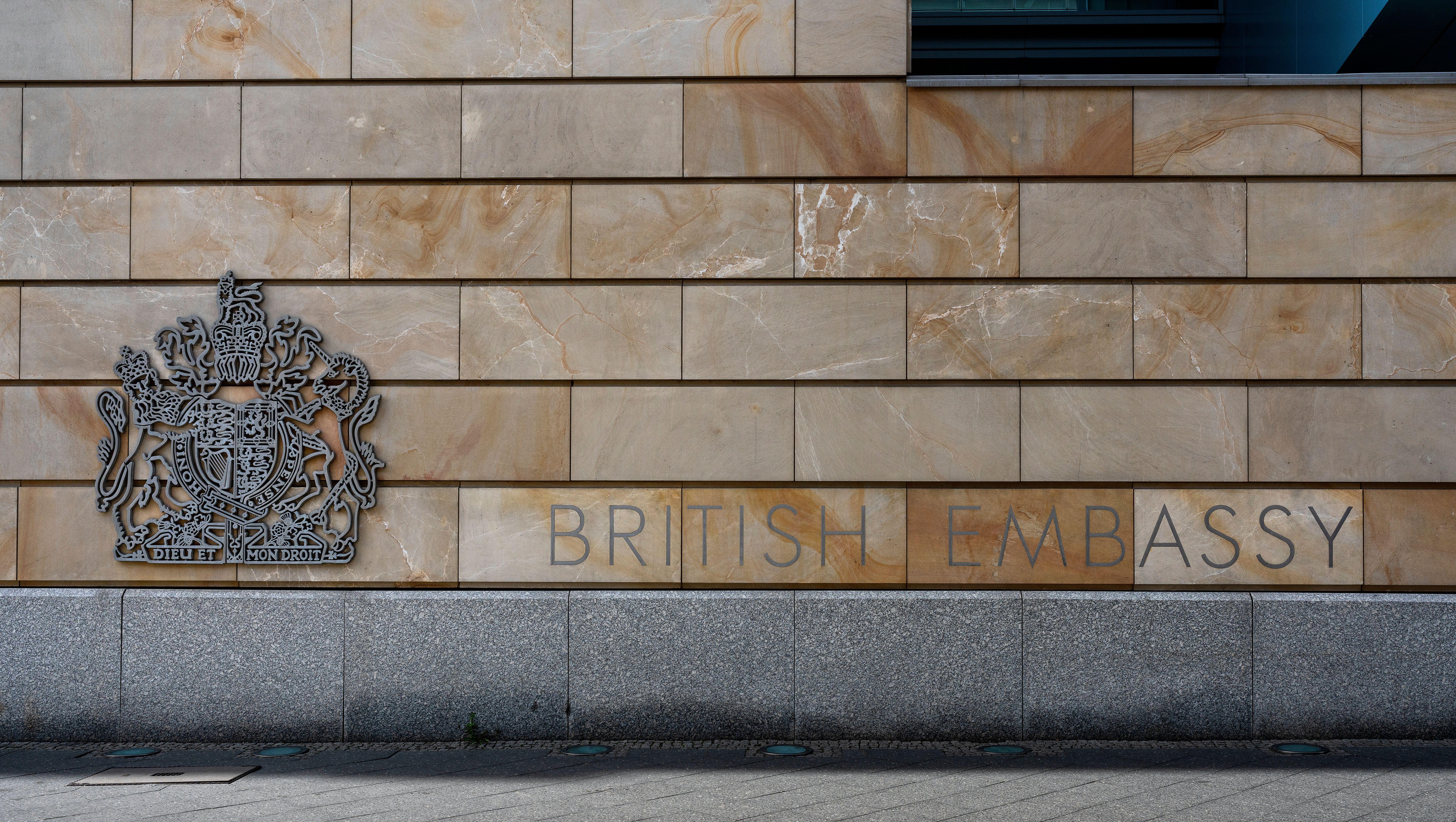 Eurobites: UK government hooks up with OneWeb for overseas operations