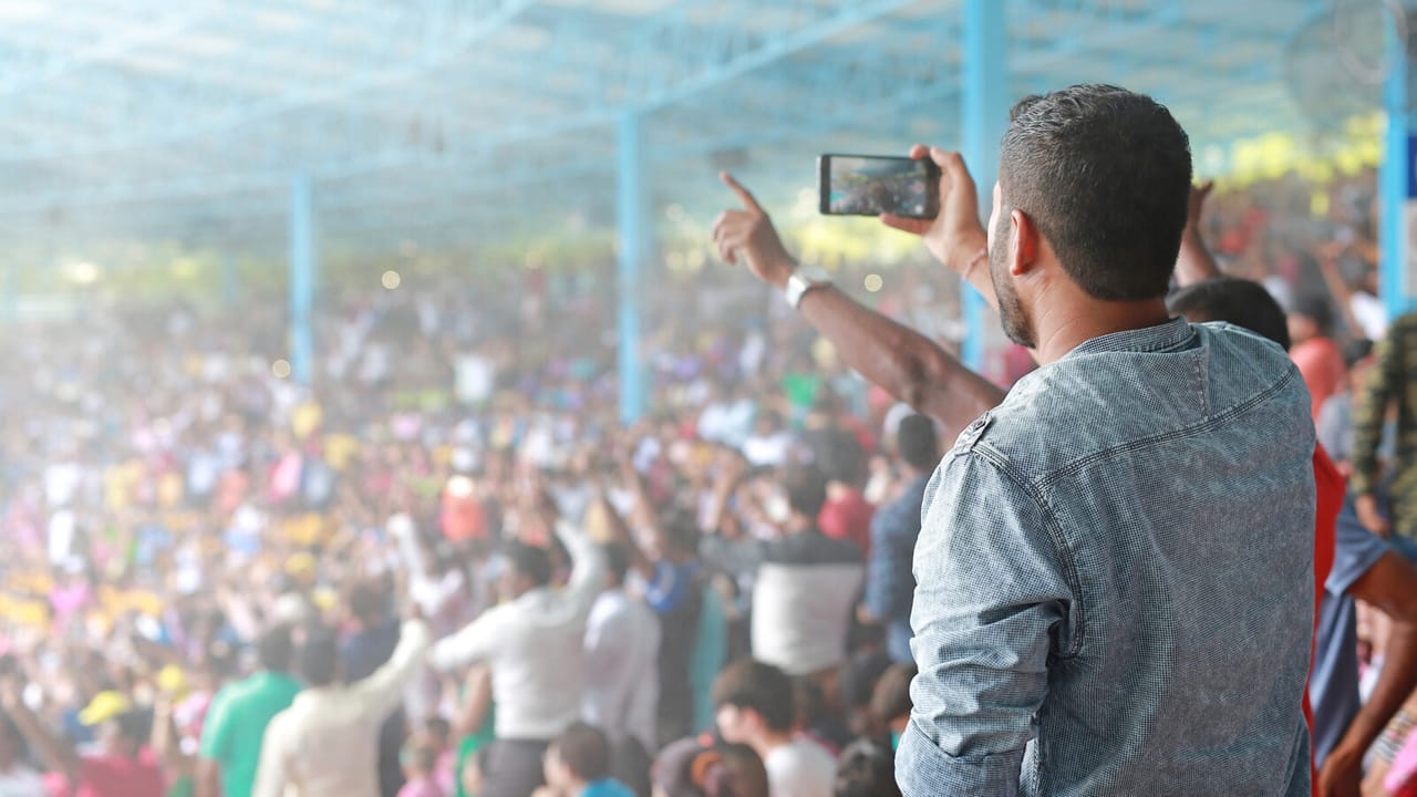 Verizon: Private 5G to support World Cup referee bodycams; boosts capacity 3–5x at 16 stadiums