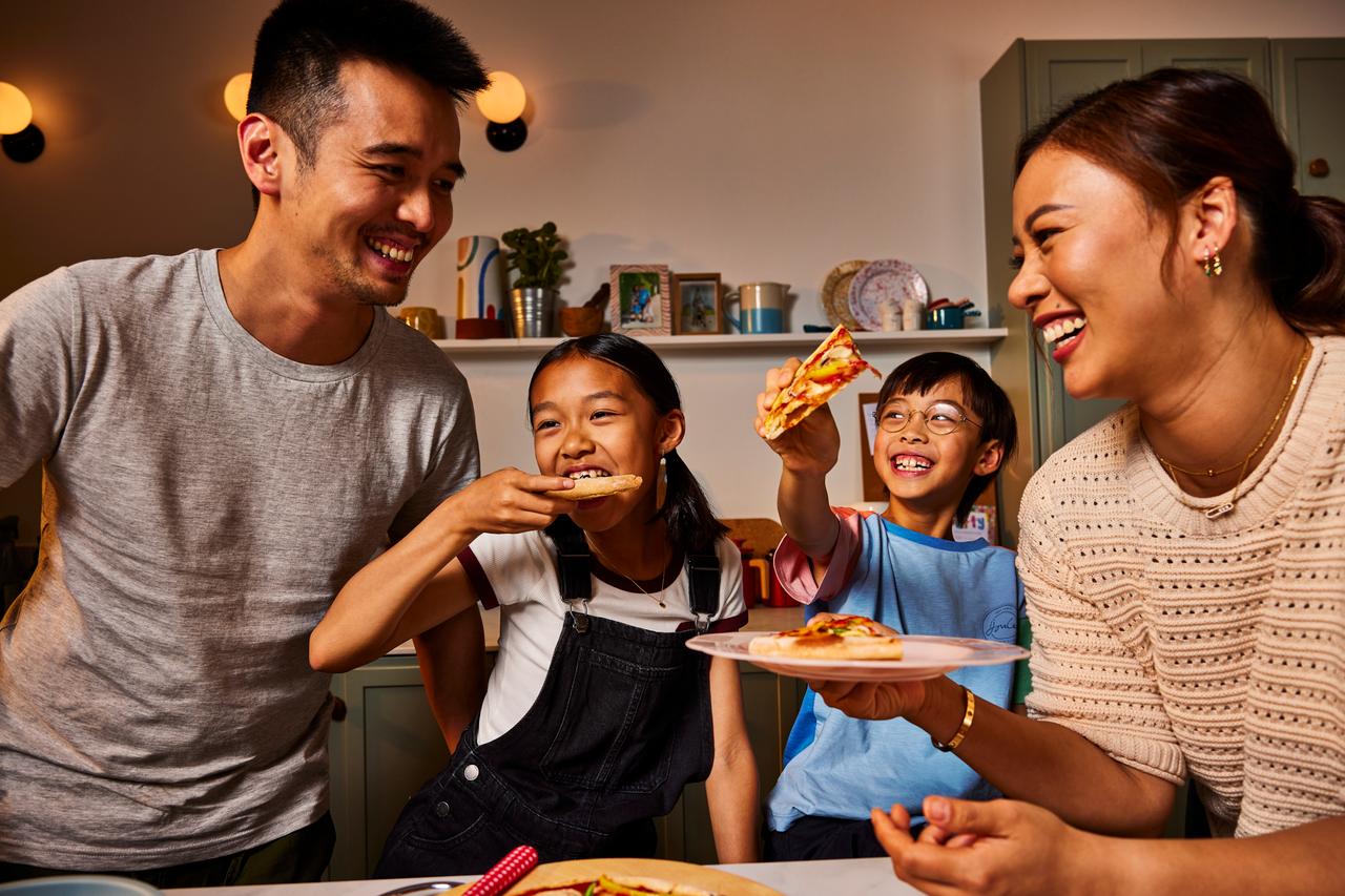 A family enjoying a Gousto meal