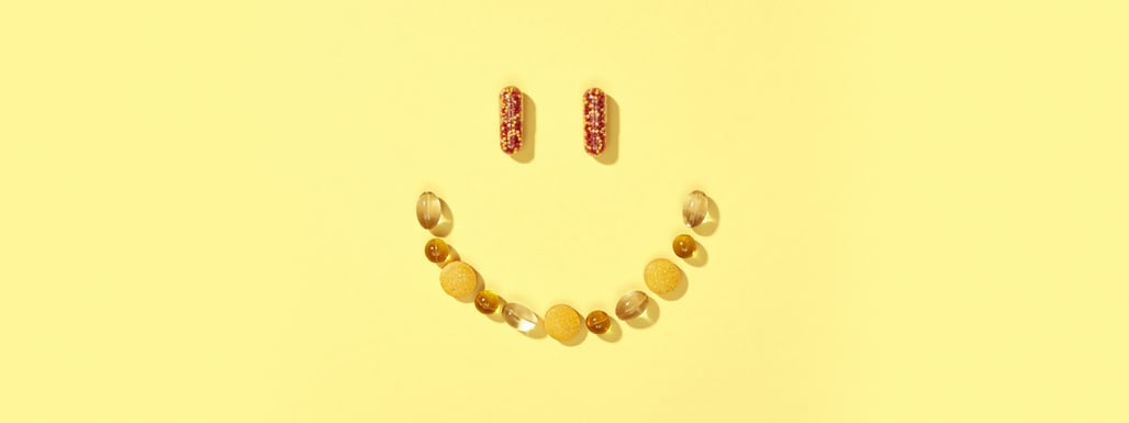 Smiley gemaakt van pillen.