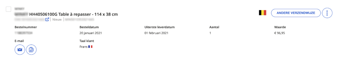 Voorbeeld van een bestelscherm waarop klantinformatie, taalinstelling Frans en verzendopties worden weergegeven.