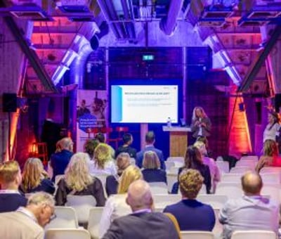 Presentatie wordt gegeven