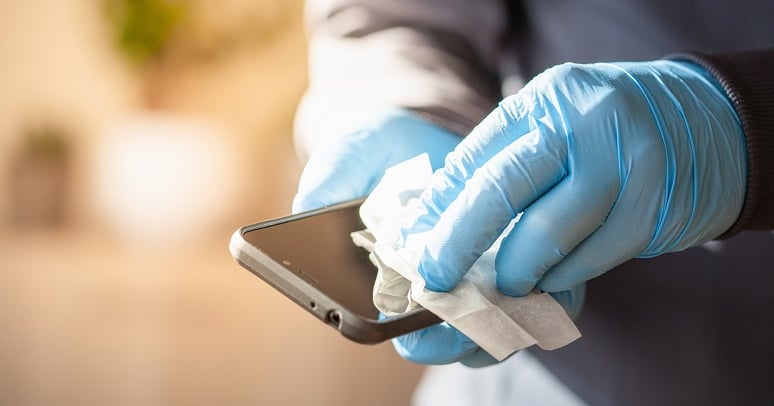 4 Steps to Properly Clean & Disinfect Mobile Phones