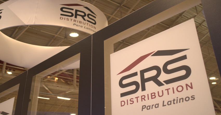 The SRS Distribution Para Latinos booth offered Spanish speaking educational sessions to Latinos in roofing at IRE 2022.