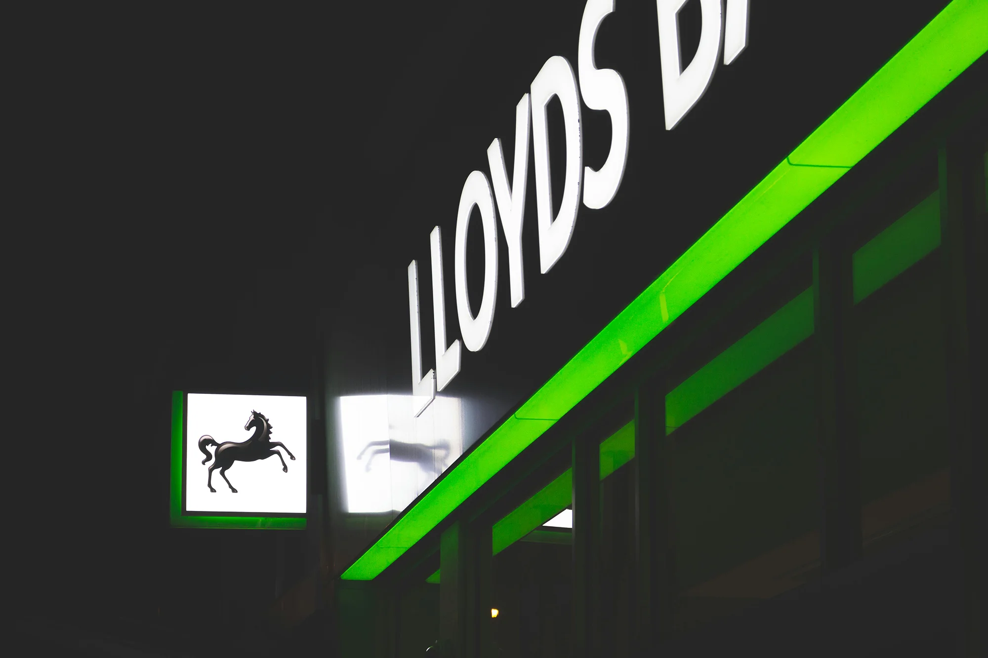 Lloyds bank branch