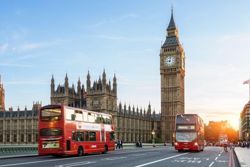 Image shows London's Big Ben and traffic on Westminster Bridge