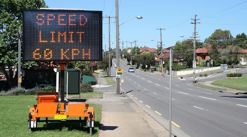 Electronic traffic sign