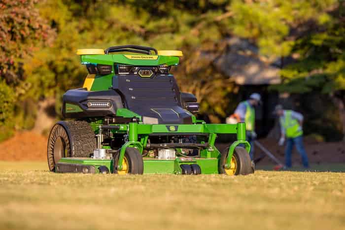 John Deere Self-Driving Tractor Goes to Work