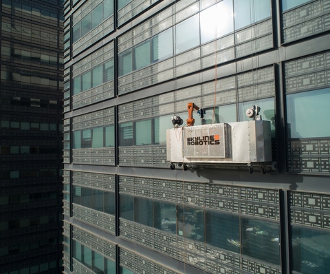 Image shows a Skyline Robotics Window-Washer at work