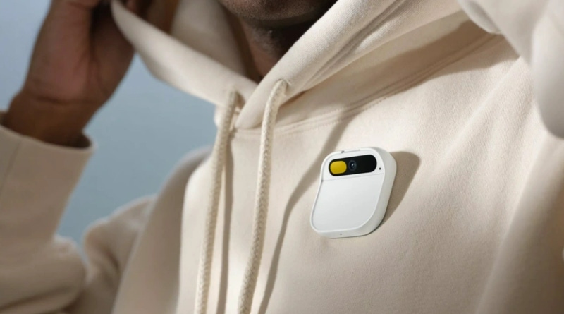 The AI Pin affixed to a hoodie. 