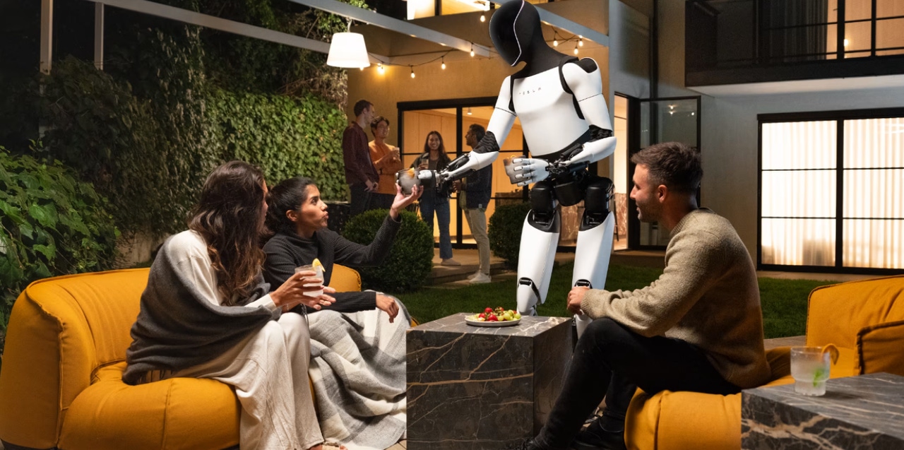 Humanoid Robots Serve Drinks, Party With Guests at Tesla We Robot Event