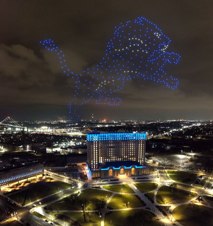 Video: Detroit Lions drone show lights up downtown