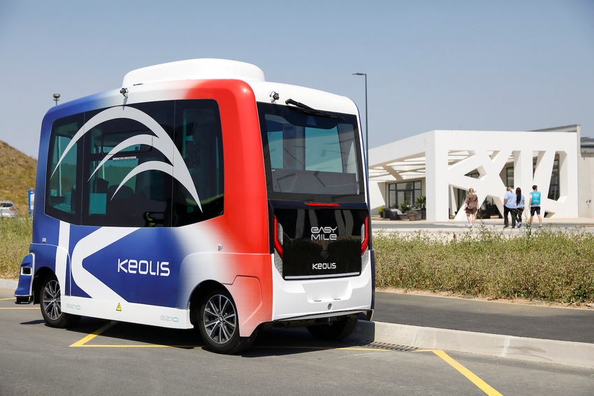Image shows EasyMile's and Keolils' driverless shuttle set for the 2024 Olympics