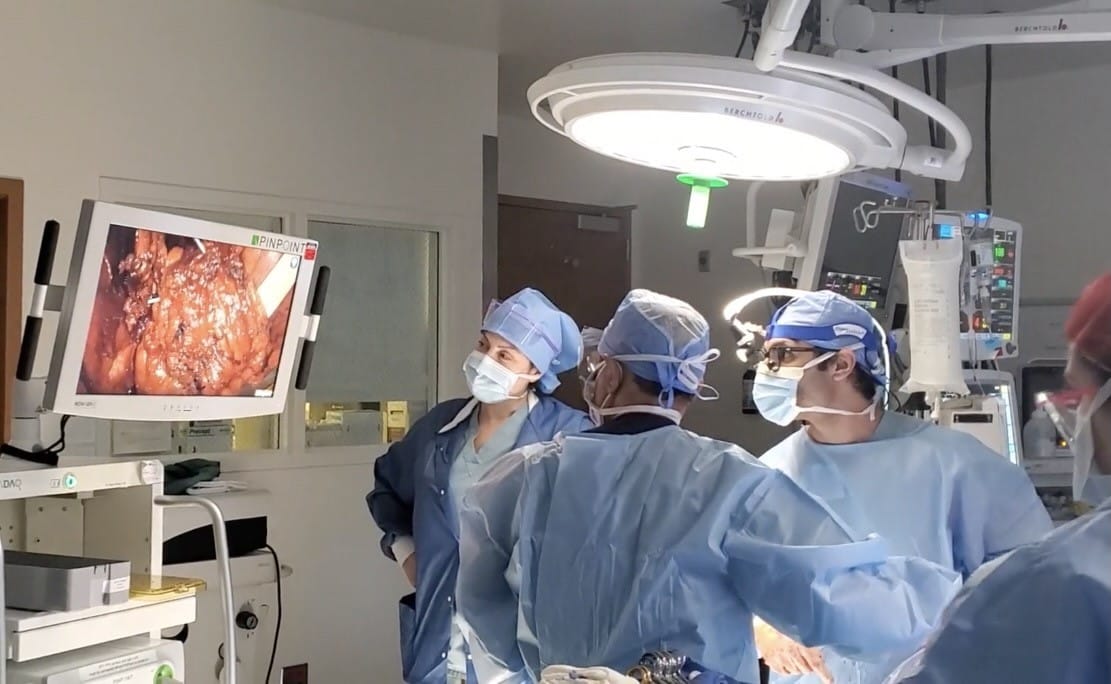 Robots, Humans Team to Perform Bladder Transplant