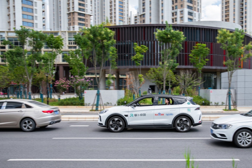 Image shows Baidu's fully driverless robotaxi.