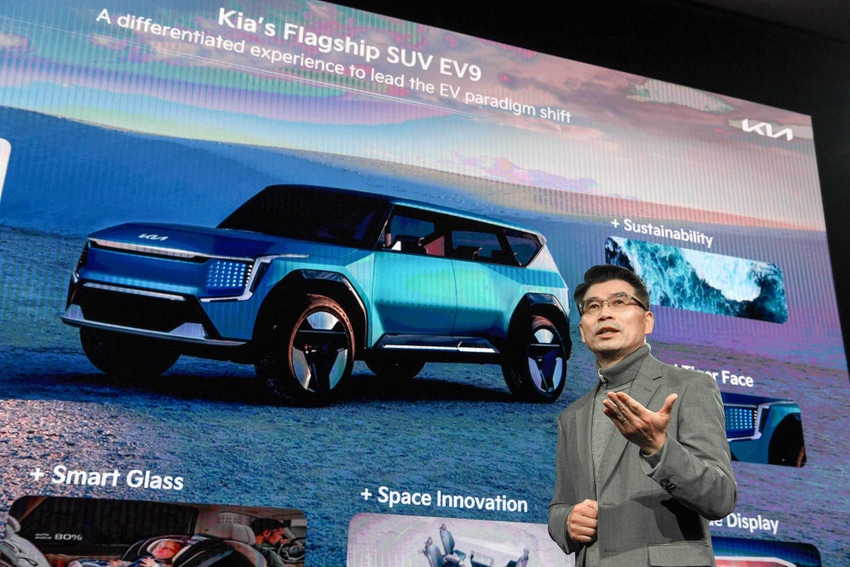 Kia President and CEO Ho-sung Song