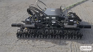 Gecko’s AI-powered robots are designed to scale ship exteriors