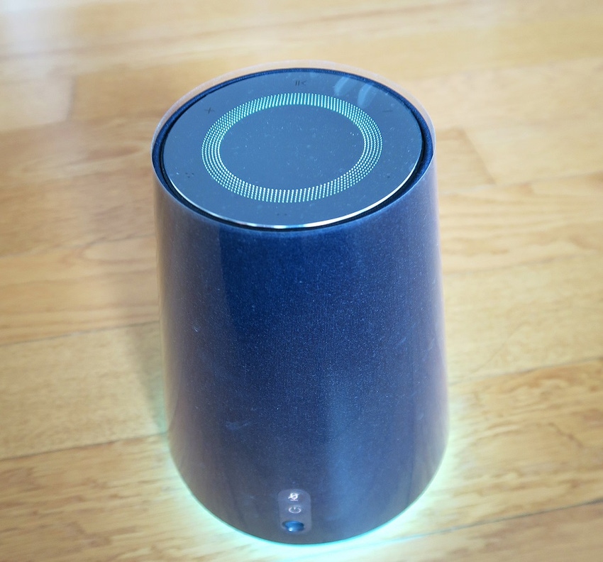 Photo of artificial intelligence speaker Photo of artificial intelligence speaker