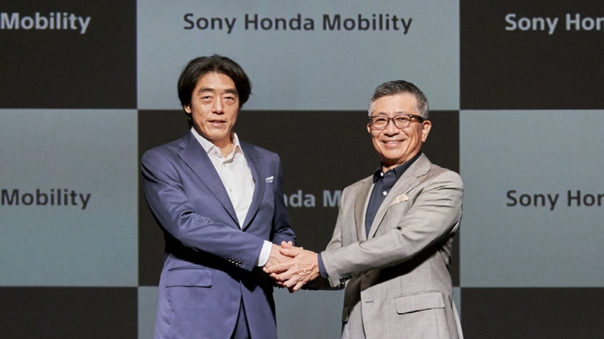 Image shows Sony Honda Mobility Inc.'s Representative Director, Chairman and CEO Yasuhide Mizuno and Representative Director,