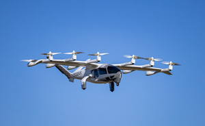 Archer Aviation's Midnight flying taxi in the sky. 