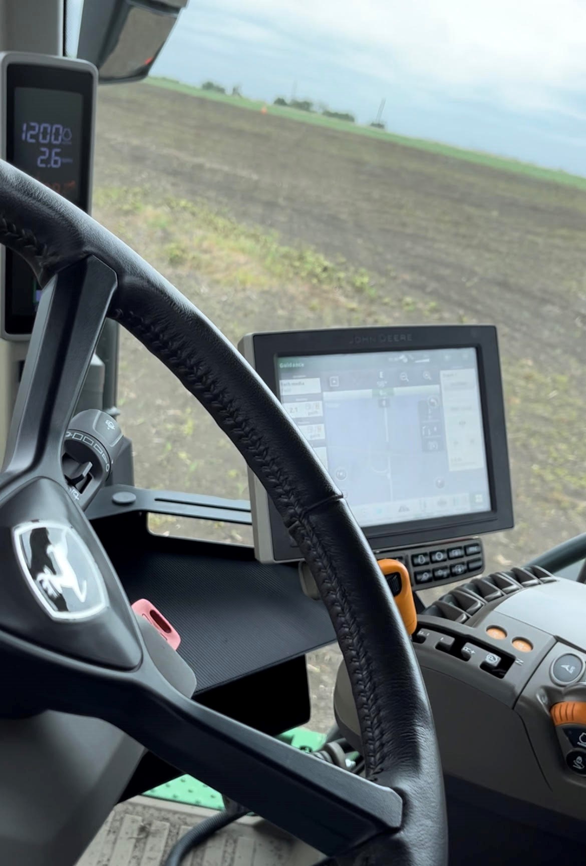 John Deere Self-Driving Tractor Goes to Work