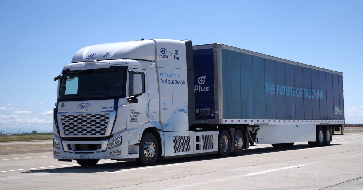 Hyundai Unveils First Self-Driving Hydrogen Truck in the U.S.