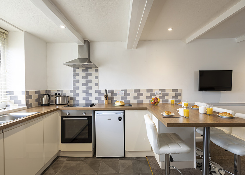 Hengar Manor apartment kitchen