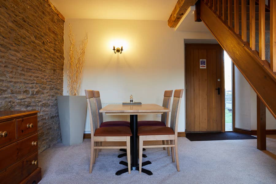 Malvern View cottage dining room