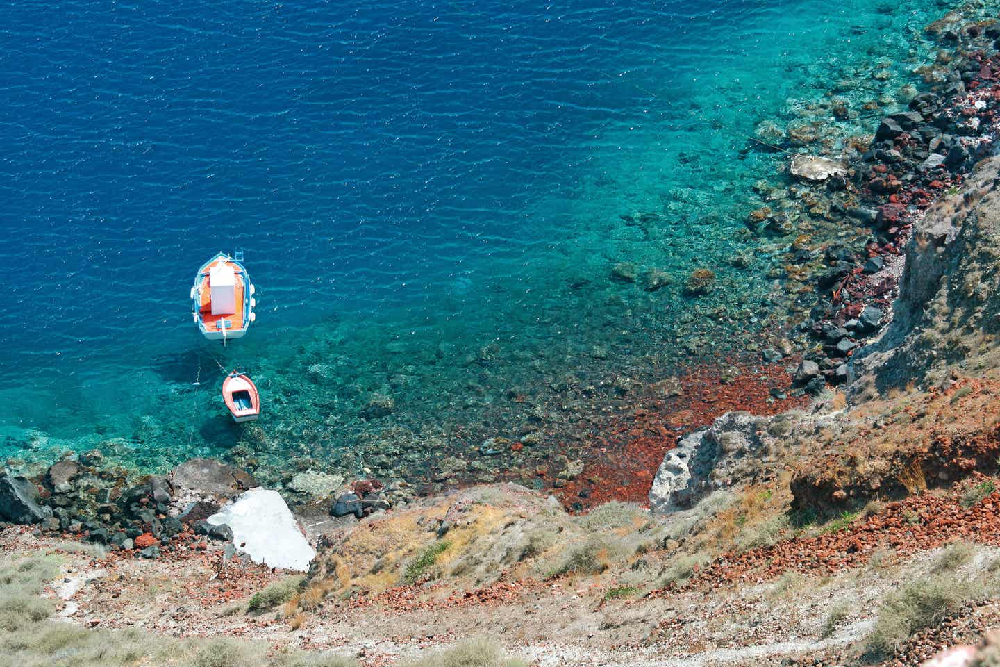 Küste von Santorini von oben