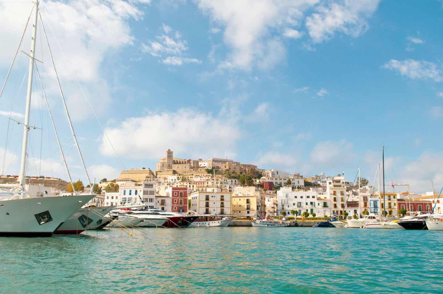 Ibiza Stadt vom Meer aus