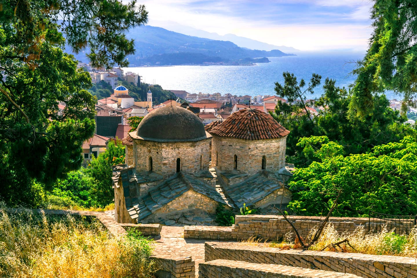 Samos - Dorf mit Blick aufs Meer