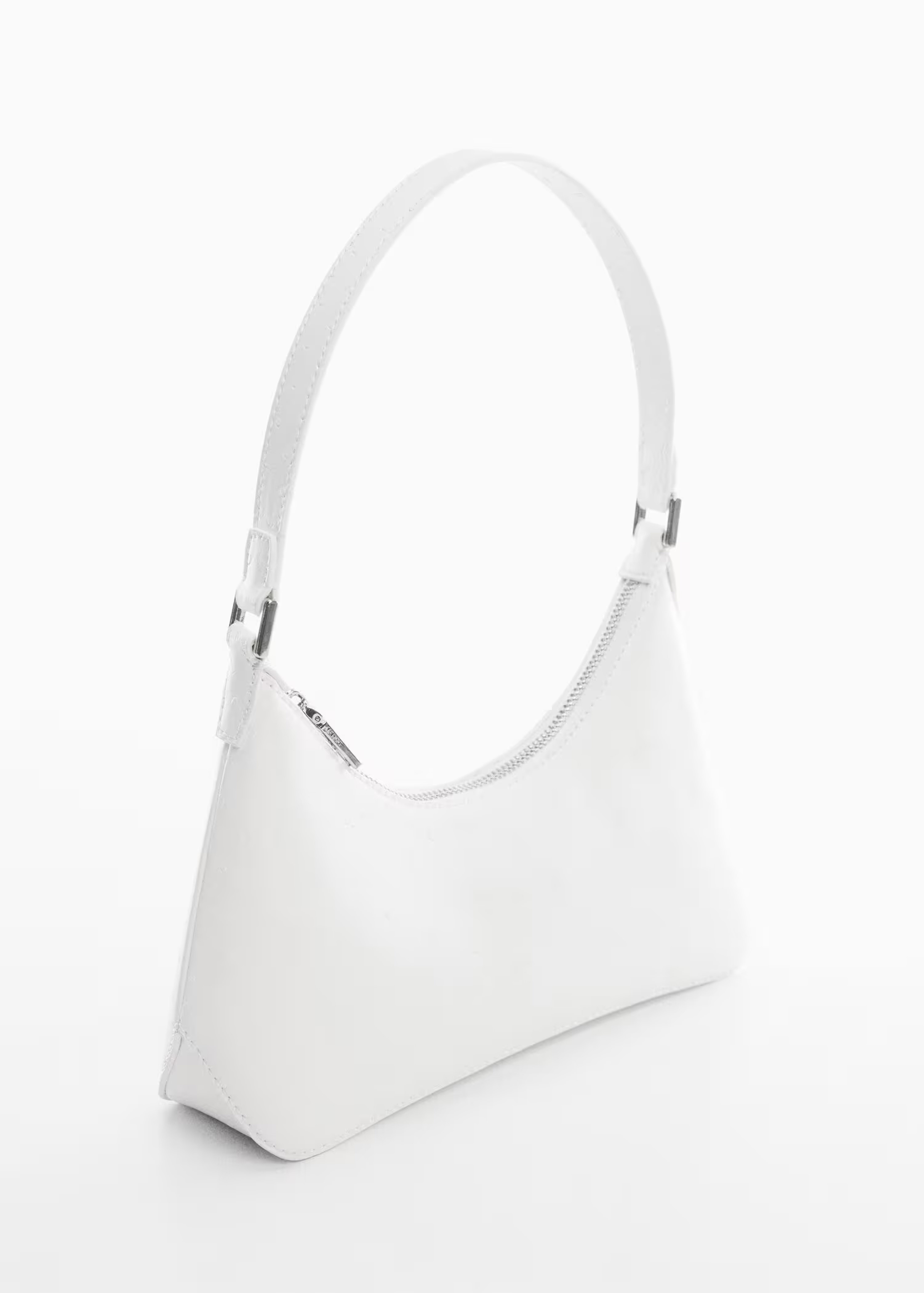 Un bolso blanco de estilo minimalista