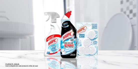 Baño moderno limpio