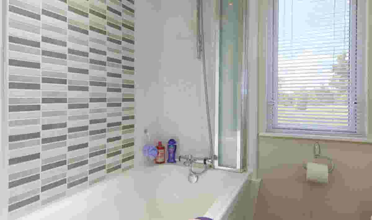 Contextual Image