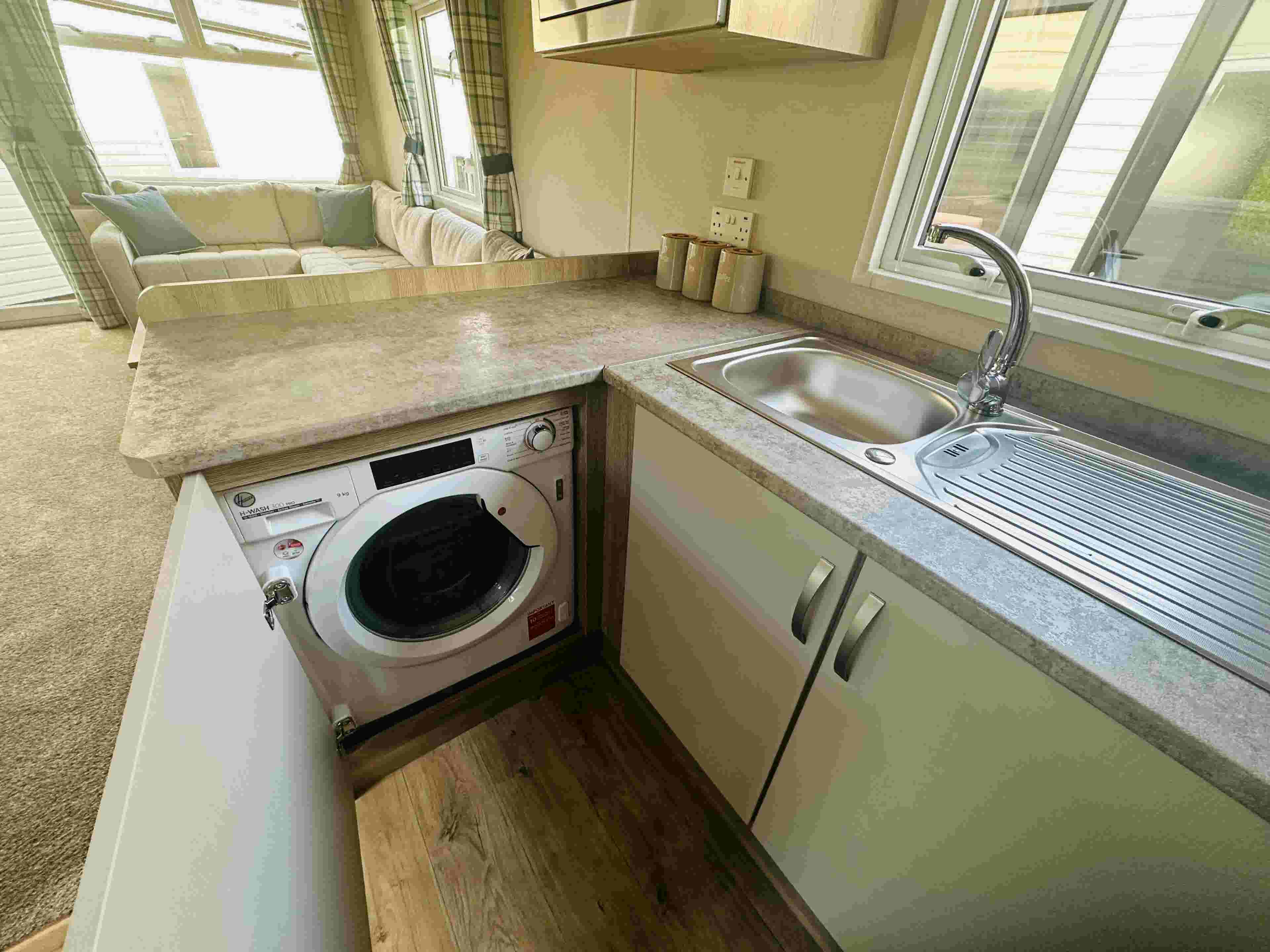 Contextual Image