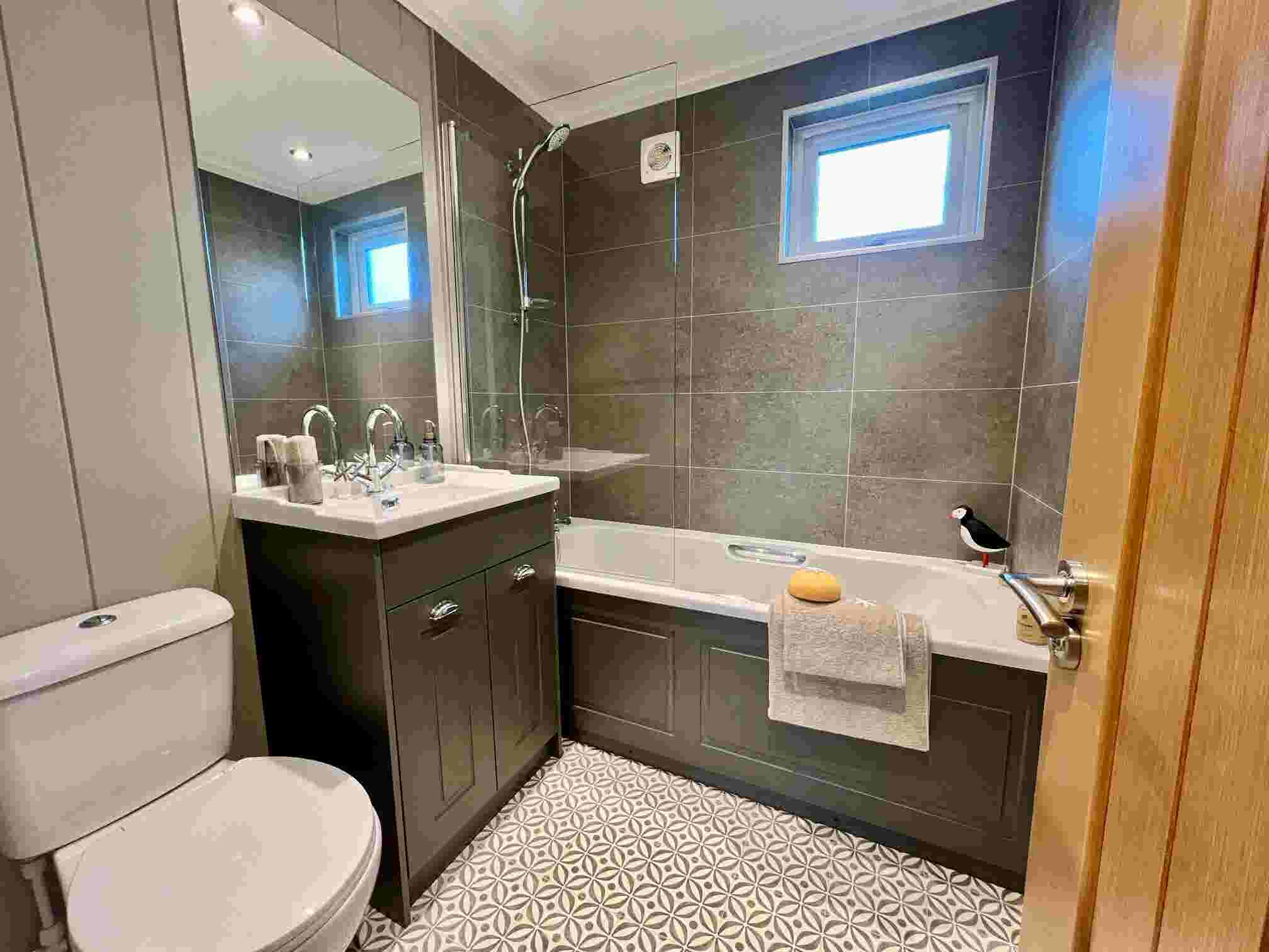Contextual Image