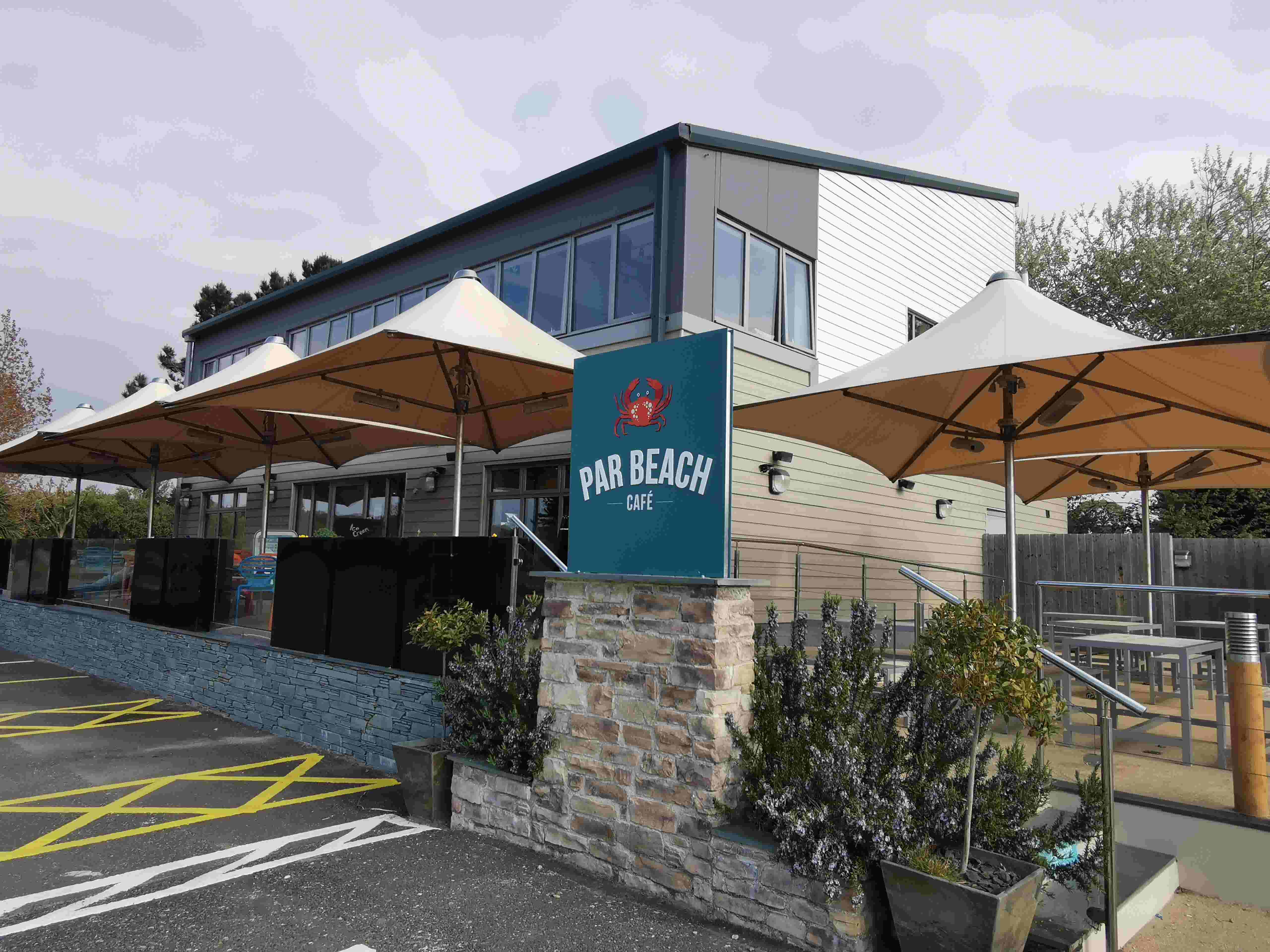The exterior of Par Beach Café 