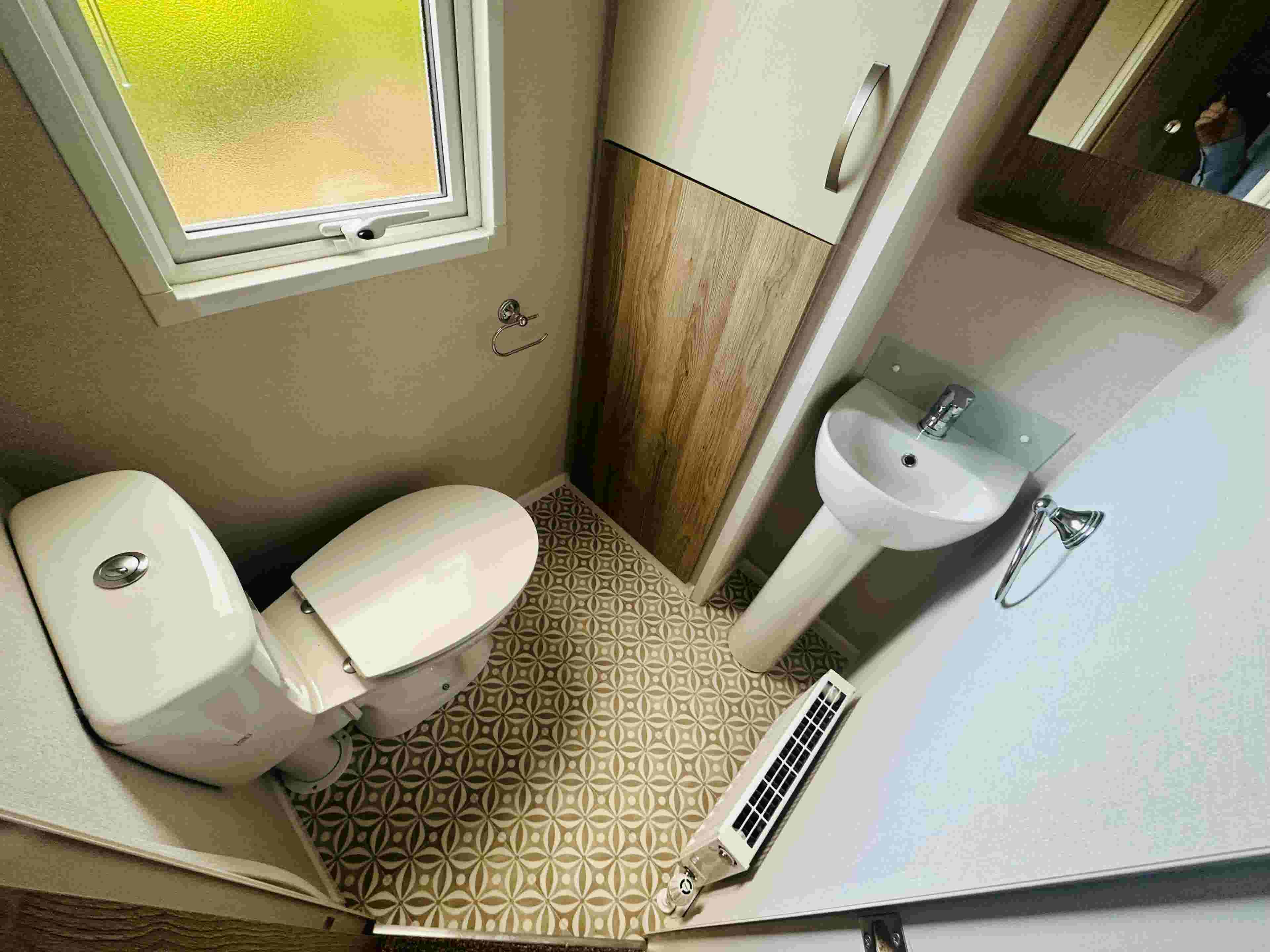 Contextual Image