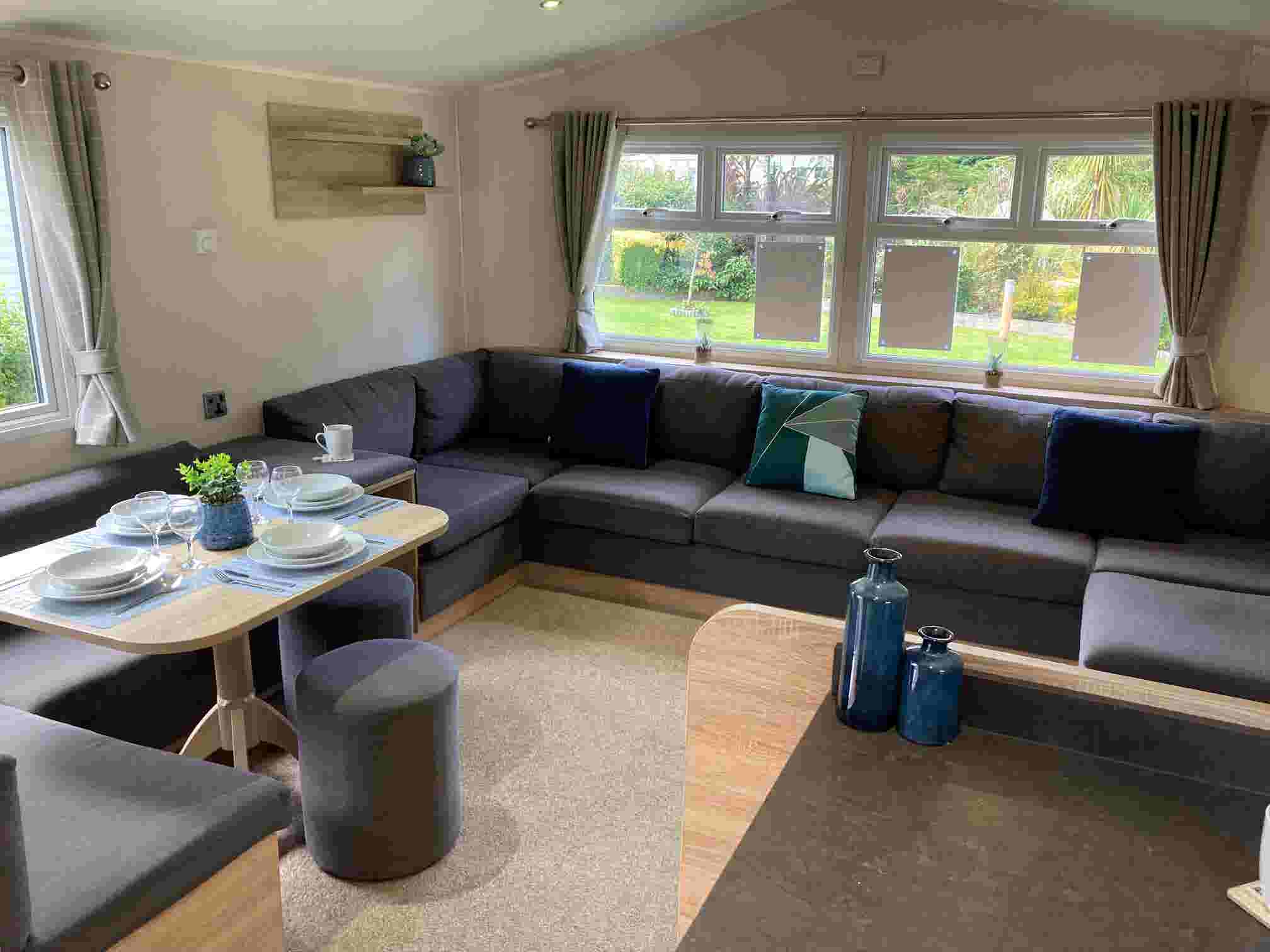 Willerby Lymington 2018 For Sale at Oyster Bay Holiday Park, Cornwall