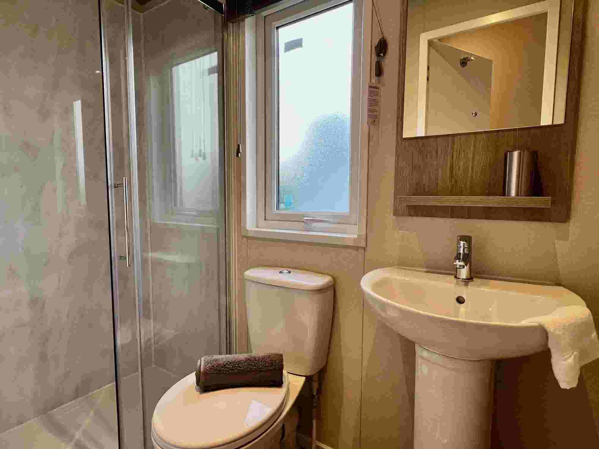 Contextual Image