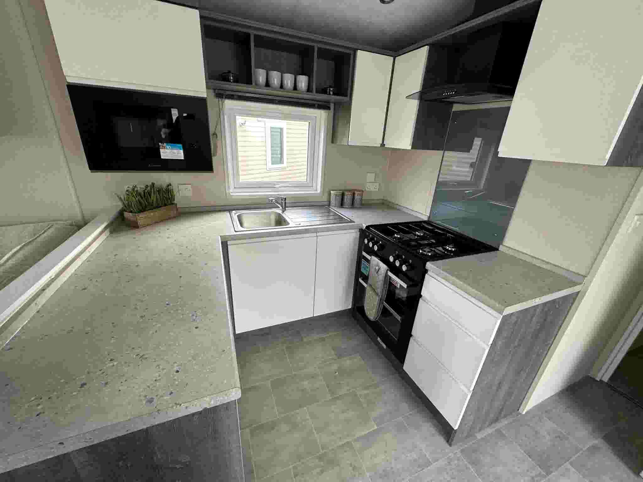 Contextual Image