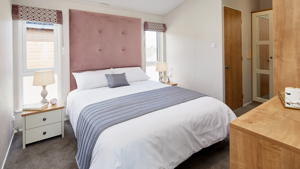 Lodge bedroom 