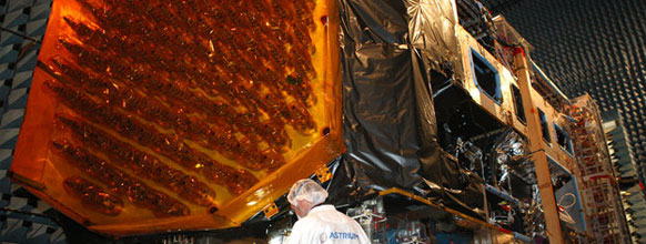 Inmarsat gets largest satellite up